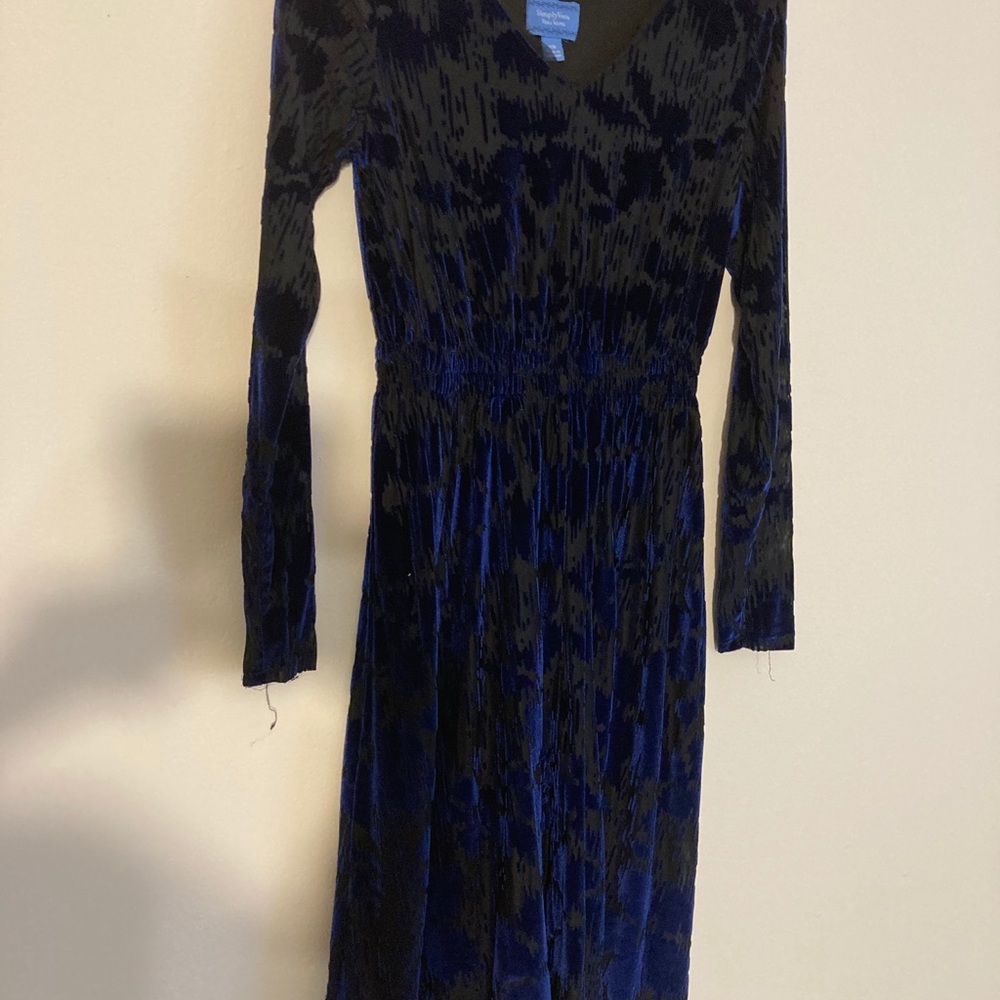 It’s mini dress it’s royal blue and black